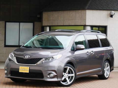 シエナ　ミニバン　逆輸入車　スポーツモデル　USトヨタ　北米トヨタ　新車並行　VOSSEN (2)